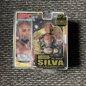 UFC Anderson Silva Collectible Figure Backer Card - Black/Gold